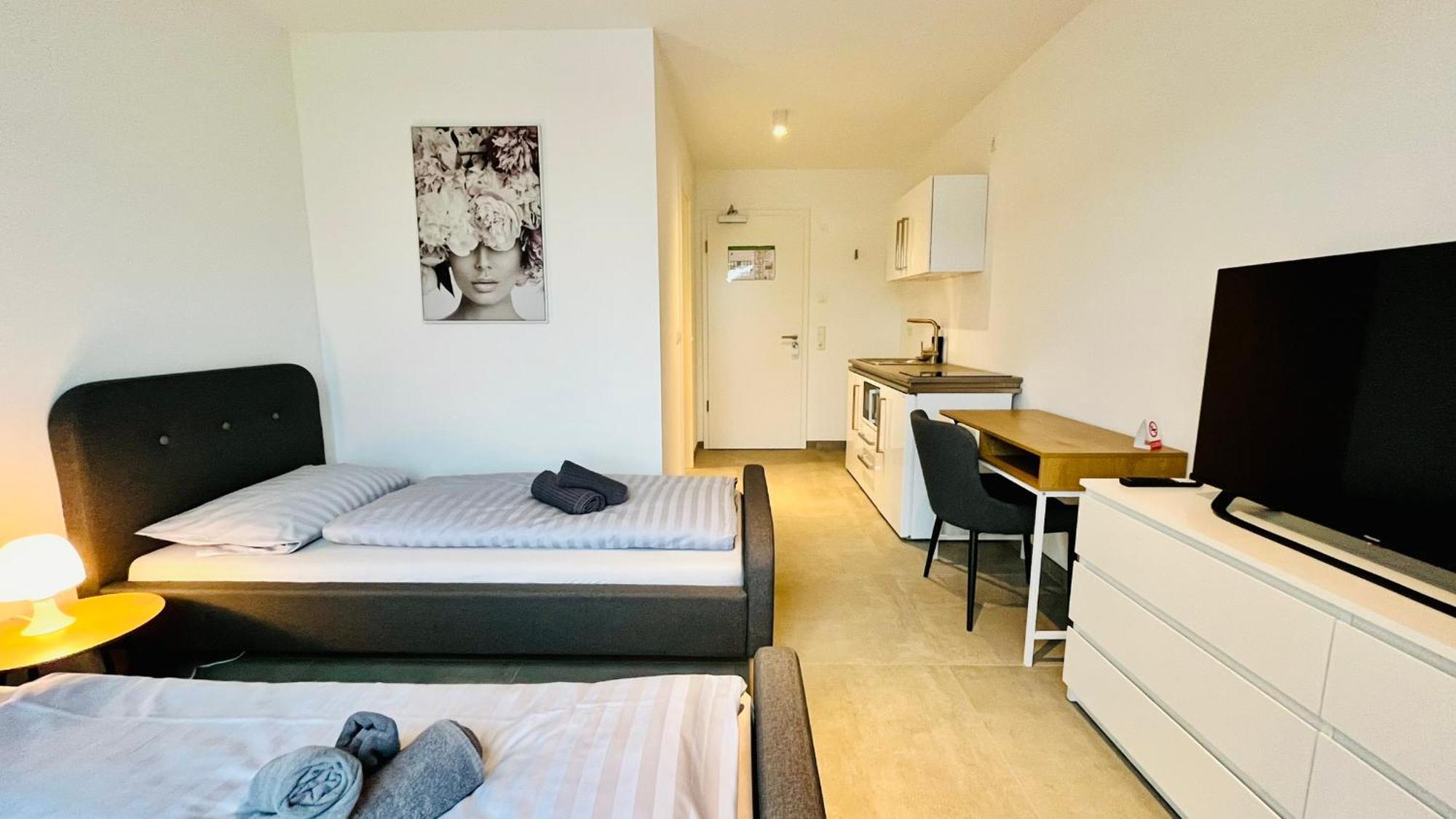 Livingboxx Karlsruhe - Messe I Neuwertige Apartments Mit Kueche Rheinstetten Buitenkant foto